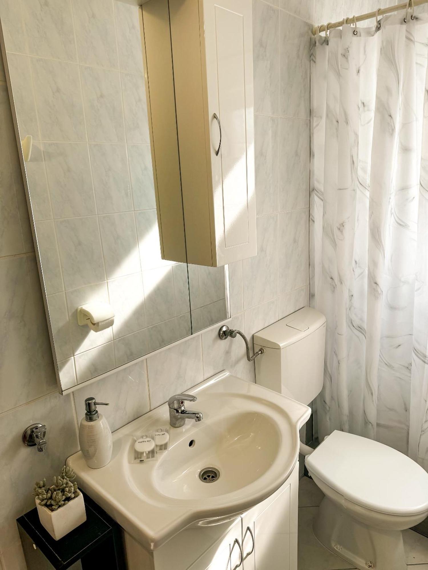 Apartmani Cvangic Vir Exterior photo